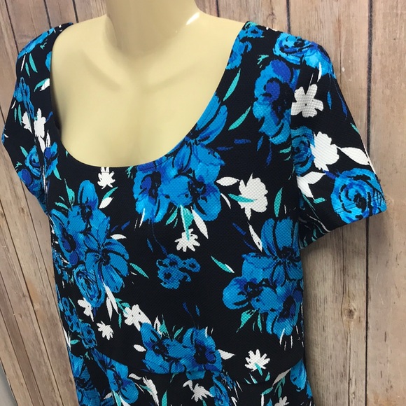 Sold TORRID 1X blue floral skater dress - Picture 4 of 8